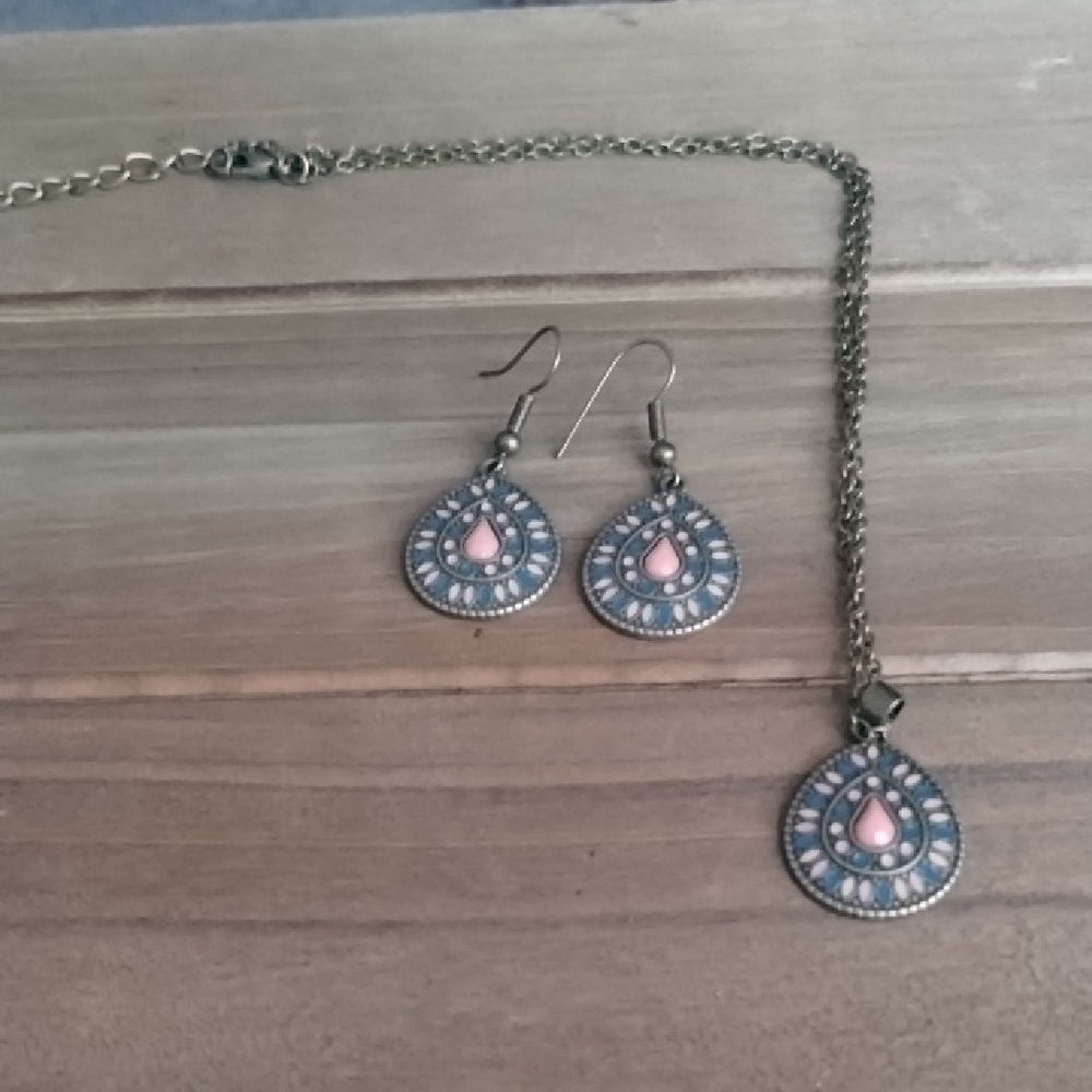 Bohemian Style Pendant Necklace and Earrings Set